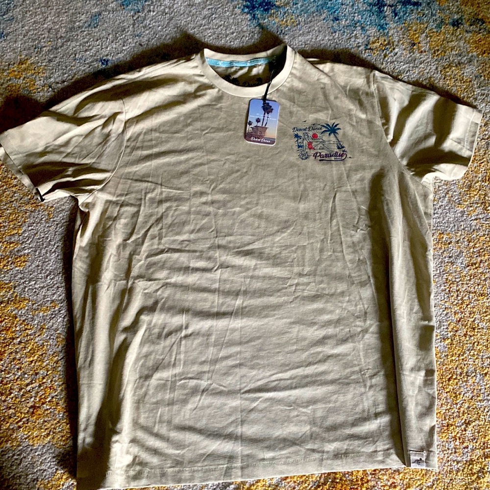 Desert dune branded shirt, never worn!! Great for a back to school shirt.